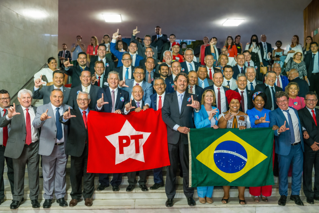 BANCADA-DO-PT-1-1024x683 Bancada do PT condena ataques dos EUA à Venezuela e defende solução pacífica